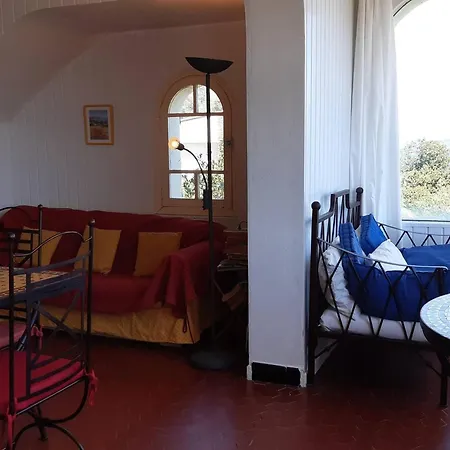Hotel Maison Le Lavandou, 4 Pieces, 6 Personnes - Fr-1-251-833